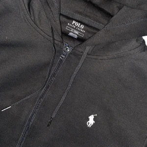 Polo fleece  - Kom i fel storlek, fortfarande helt ny bara använd en gång för att testa hur den sitter. 