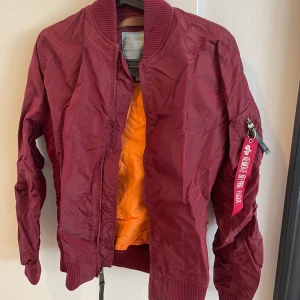 Jacka  - Mycket fint skick 