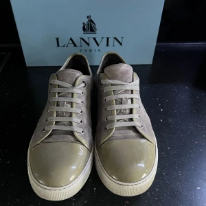 Lanvins  - Säljer nu dessa lanvins då dom var lite stora för mig, i helhet så är dom i väldigt bra skick och nästintill några synliga skador, priset går att diskutera och om du har några frågor är det bara att ställa dom 