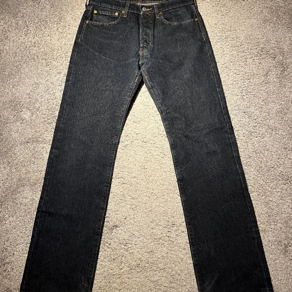 Levis 501 W/L 32 Använda men i princip nyskick   Blå. Jeans & Byxor.