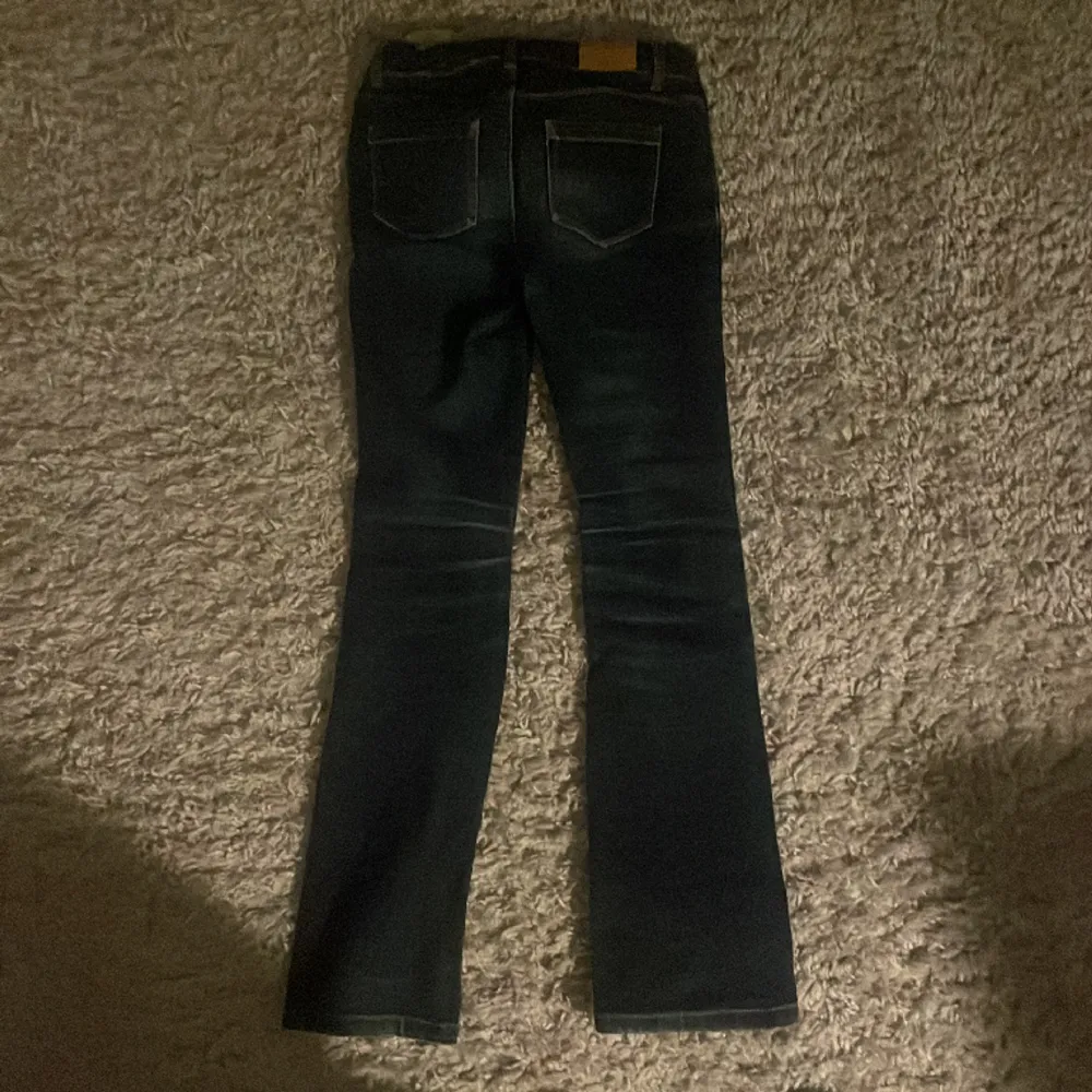 Bootcut jeans marinblå från kidsonly köparen står för frakten 😄. Jeans & Byxor.
