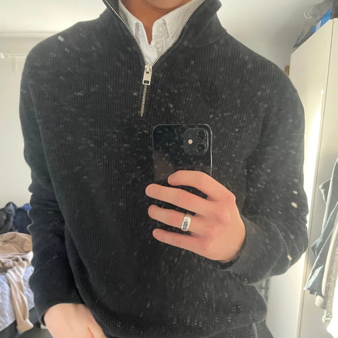 Svart half-zip