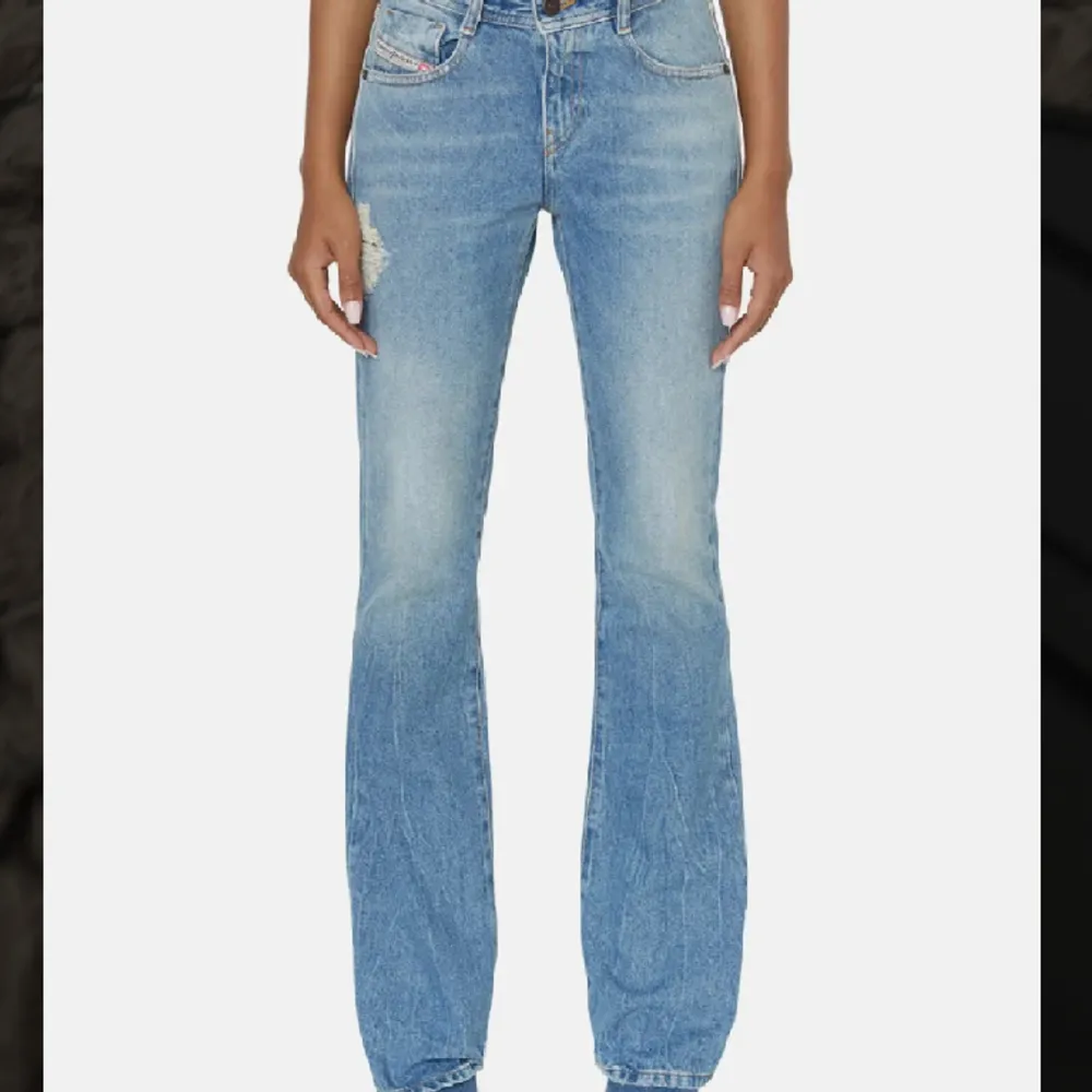 Svin snygga jeans från diesel!! Nypris 1900kr💕. Jeans & Byxor.