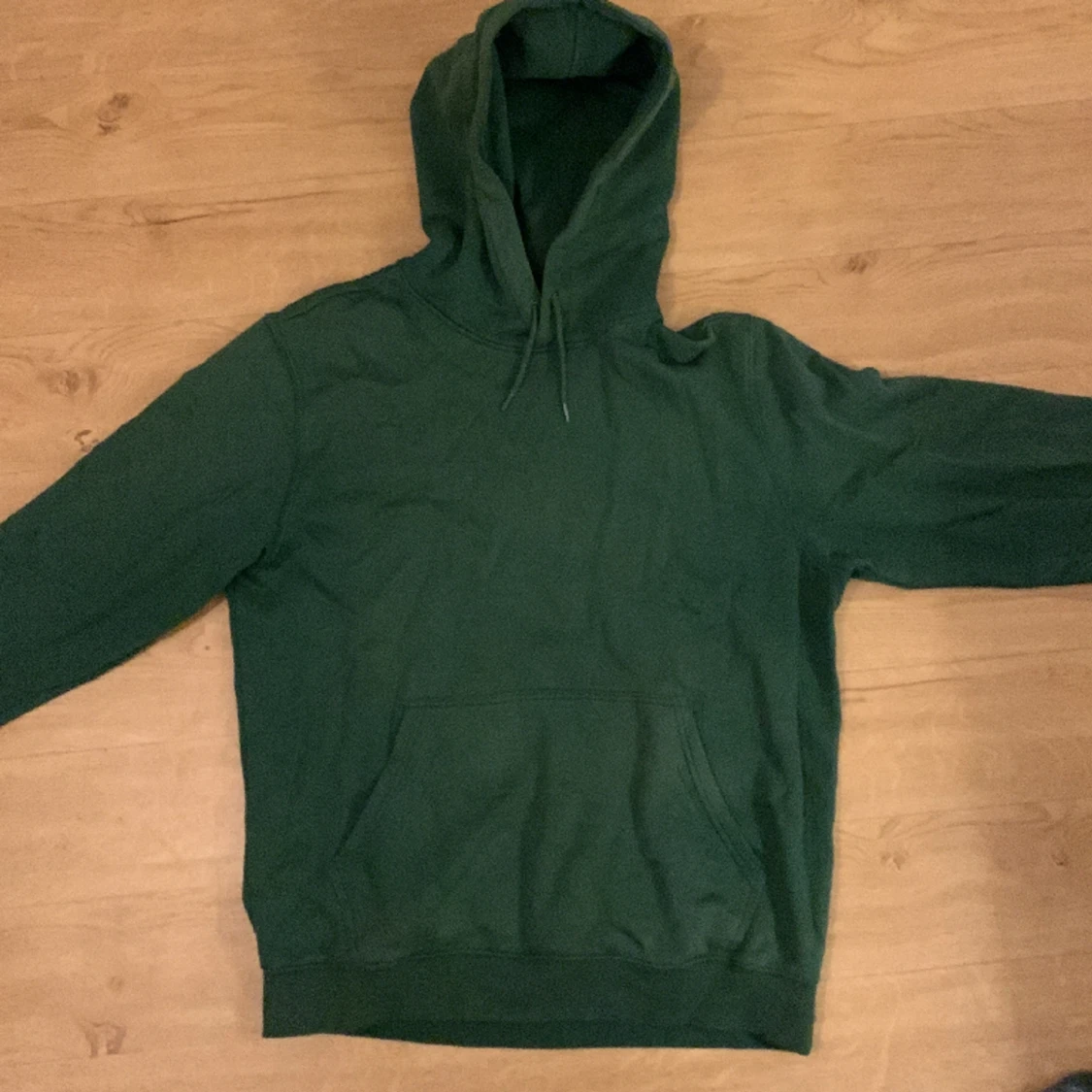 Grön Hoodie Weekday