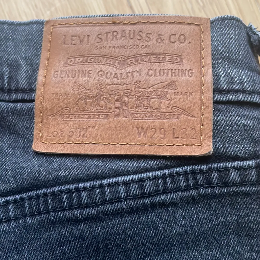 Nu pris ligger på 1000 och har använts ett fåtal gånger . Jeans & Byxor.