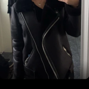 Zara jacka - Skit snygg ser helt ny ut