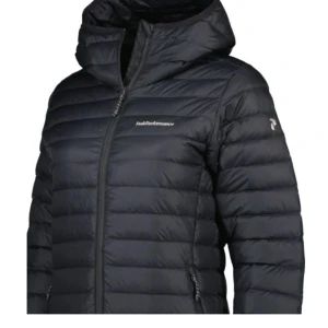 Peak performance jacka  - Peak performance jacka, kvinn modell. Kommer inte till användning, skick 9/10 ny pris 2800