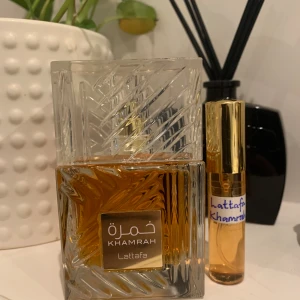 Lattafa Khamrah splitt 10 ml - Splitt på 10 ml. Lattafa Khamrah. 