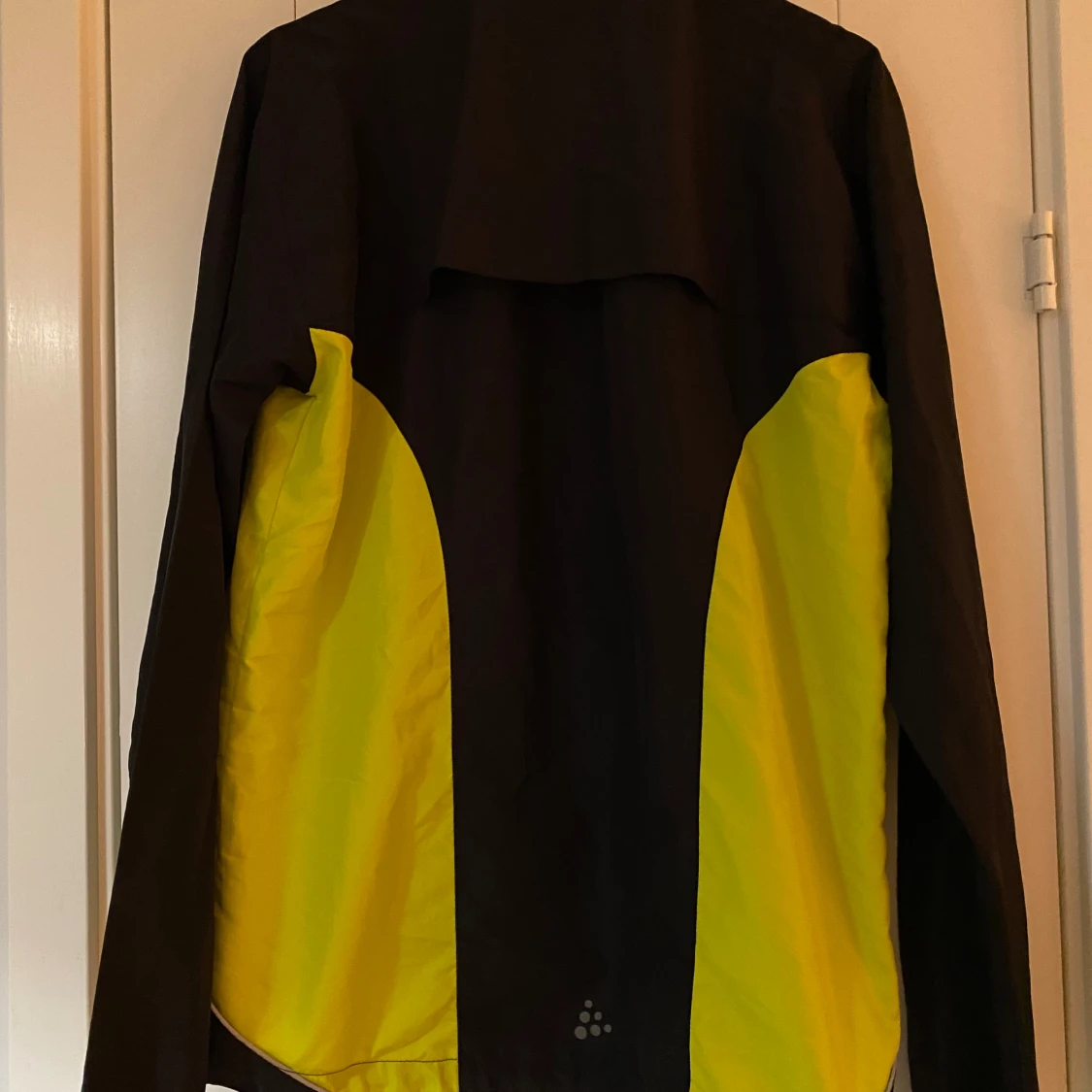 Träningsjacka från Craft i strl s - 90