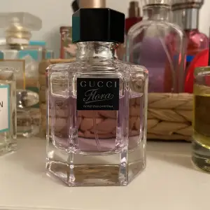 Säljer min limited edition Gucci flora gorgeous gardenia parfym som inte längre går att köpa. 50ml och knappt använd. Köpte för några år sen