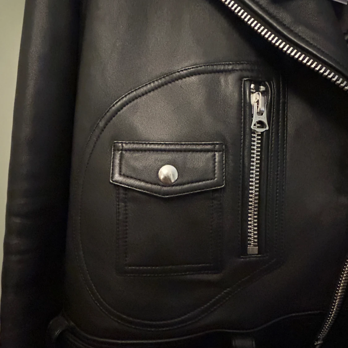 Acne Studios skinnjacka  - 90