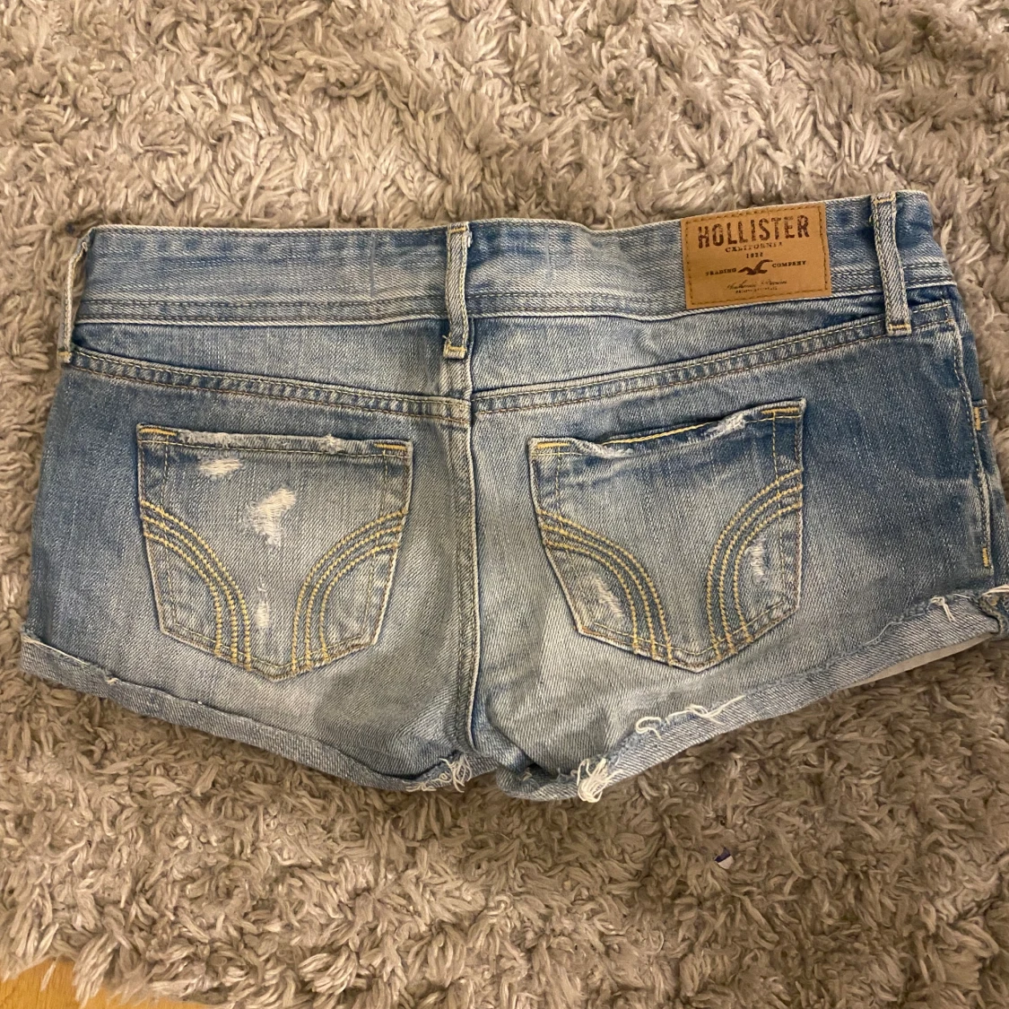 Lågmidjade jeansshorts  - 90