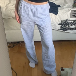 Randiga pyjamasbyxor - Randiga pyjamasbyxor! Hör av er om ni är intresserade💘