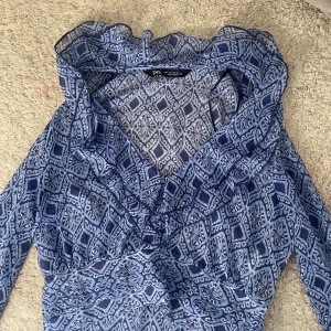 Blå somrig blus💞 - En somrig långärmad blå blus💙💙