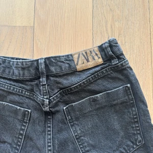 Zara shorts - Fint skick  Skickas med fri frakt 
