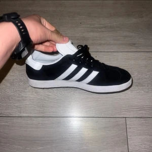 Adidas gazelle  - Adidas gazelle i mycket bra skicka. Storlek 39 1/3 