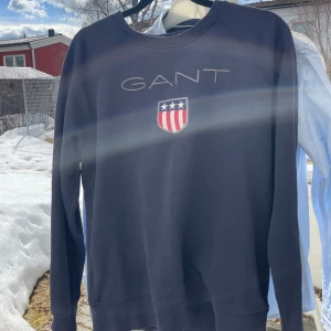 gant tröja  - mörkblå gant tröja🌼storlek S