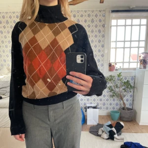 Tröja med rutmönster - Köpt second hand, bra skick. Storlek S.