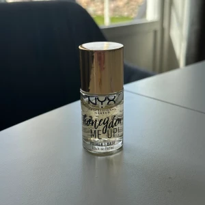 Nyx honey dew me up - Nyx honey dew me up primer  80%kvar Nypris 249kr Säljer för 150