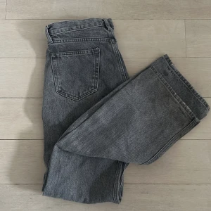 HOPE Gråa Jeans - 10/10 skick knappt använda eftersom för små, 1,3 nypris