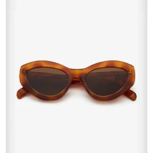 CHIMI x ELSA HOSK - Säljer dessa mycket eftertraktade solglasögonen från limiterad edition kollektionen CHIMI x ELSA HOSK ❣️ tycker fortfarande om dem mycket så säljer endast vid bra bud!