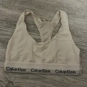 Äkta Calvin Klein  Bara provad Tvättad