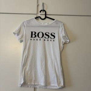 Hugo boss T-shirt  - Fint sick 