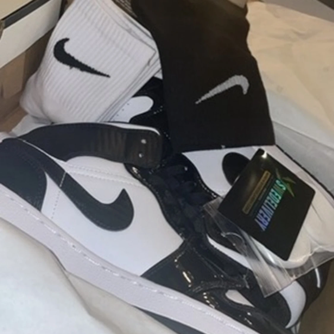 Nike air jordan 1 mid