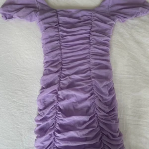 Klänning  - Klänning från Shein. Skulle säga att denna passar S-XS   Använd kanske 1 gång