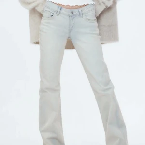 Low Waist jeans  - Helt oanvända low Waist jeans 🩷de är slut sålda på hm