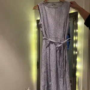 Jättefin lång klänning 