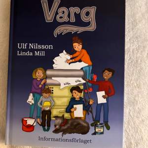 Jag har aldrig läst den , den har här boken är svensk språk .Dm mig❤️