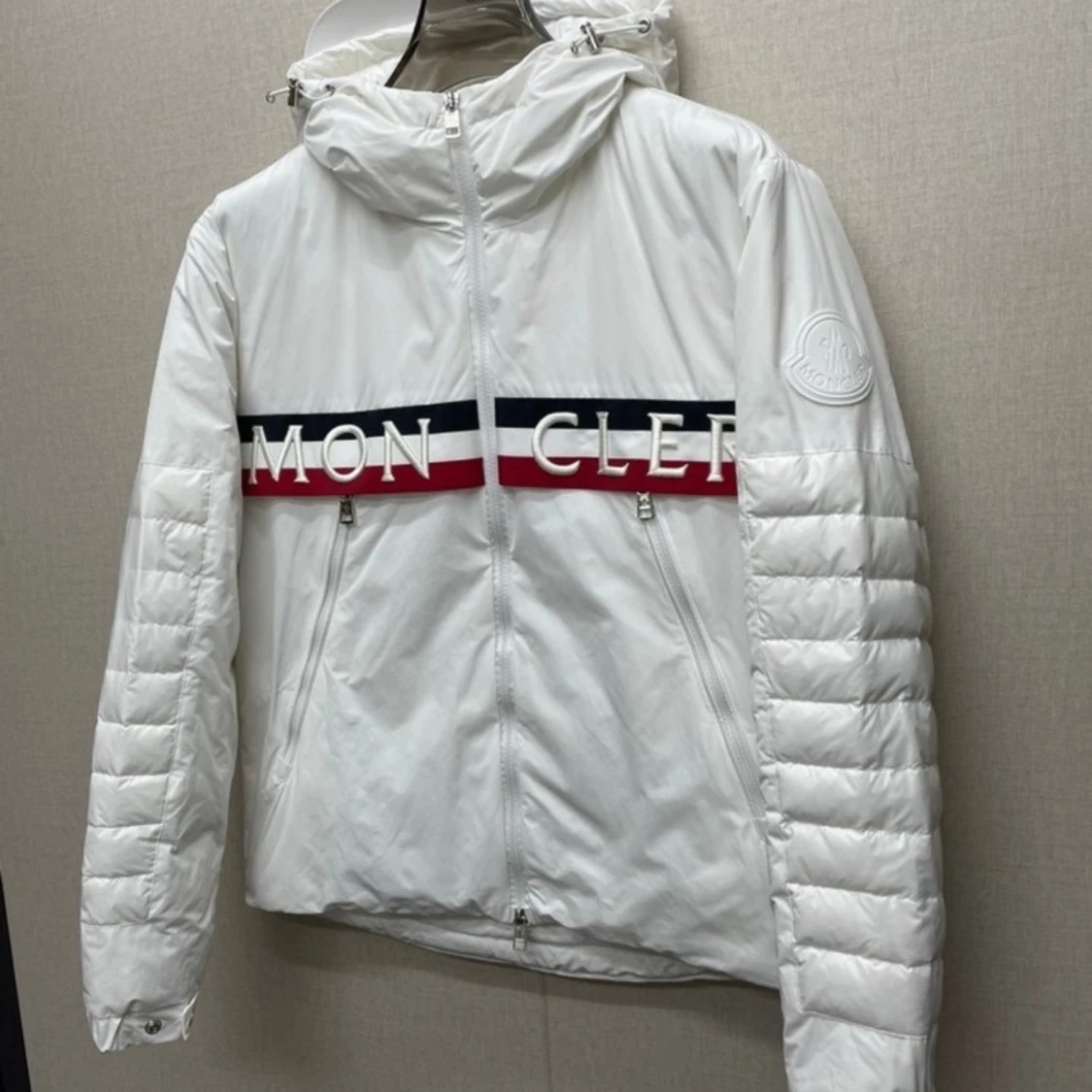 Moncler jacka vit