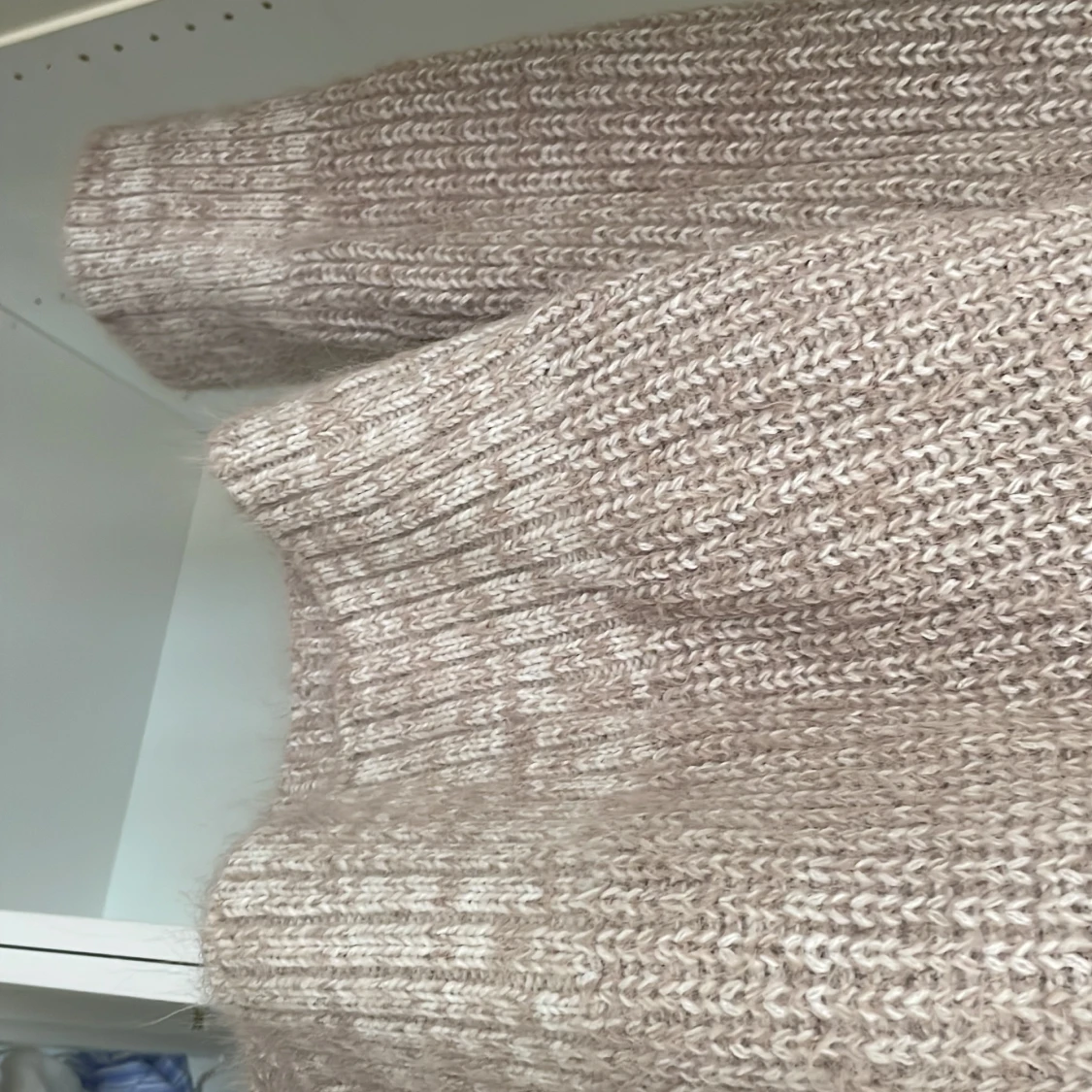 Stickad beige trlja - 90