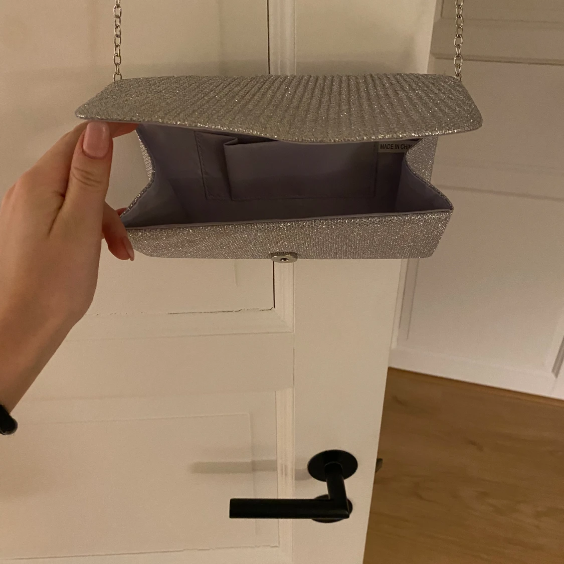 Glittrig väska  - 90
