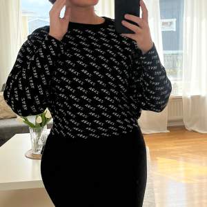 Långärmad tröja från Zara, storlek S