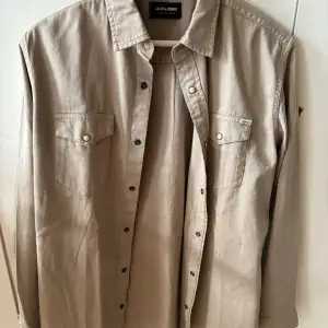 Jack N Jones Overshirt storlek S passar M 