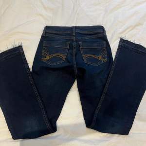 Lågmidjade jeans i storlek 34 ❤️