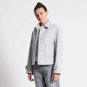 Lager 157 grå kappa - Köp gärna via instabox💕 skriv vid frågor, intresse osv💕 storlek M men passar mig som är xs-s