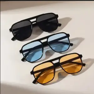 Tjena! Perfekta solbrillor för sommaren som nu kommer 10/10 skick, tveka inte att skriva om ni har frågor 