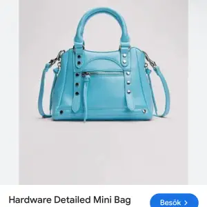 Din blå väska, används sparsamt💓skriv för fler bilder priset kan diskuteras 