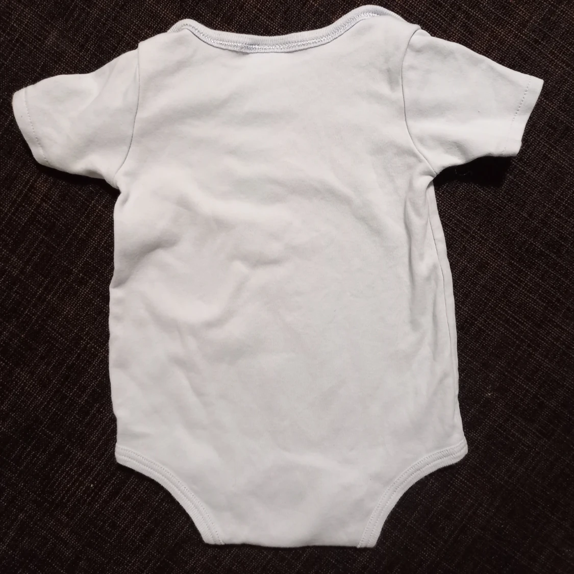 Ljusblå kortärmad body strl. 3 mån - 90