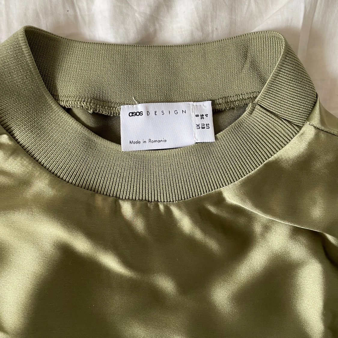 midilång satinklänning (36) - 91