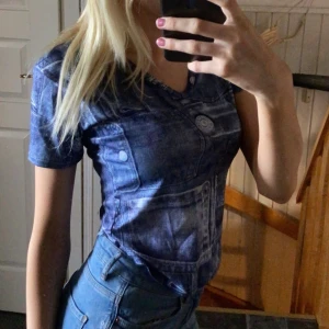 T-shirt - En T-shirt i storlek M.