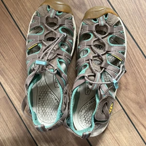 Sandaler - Använda men i fint skick