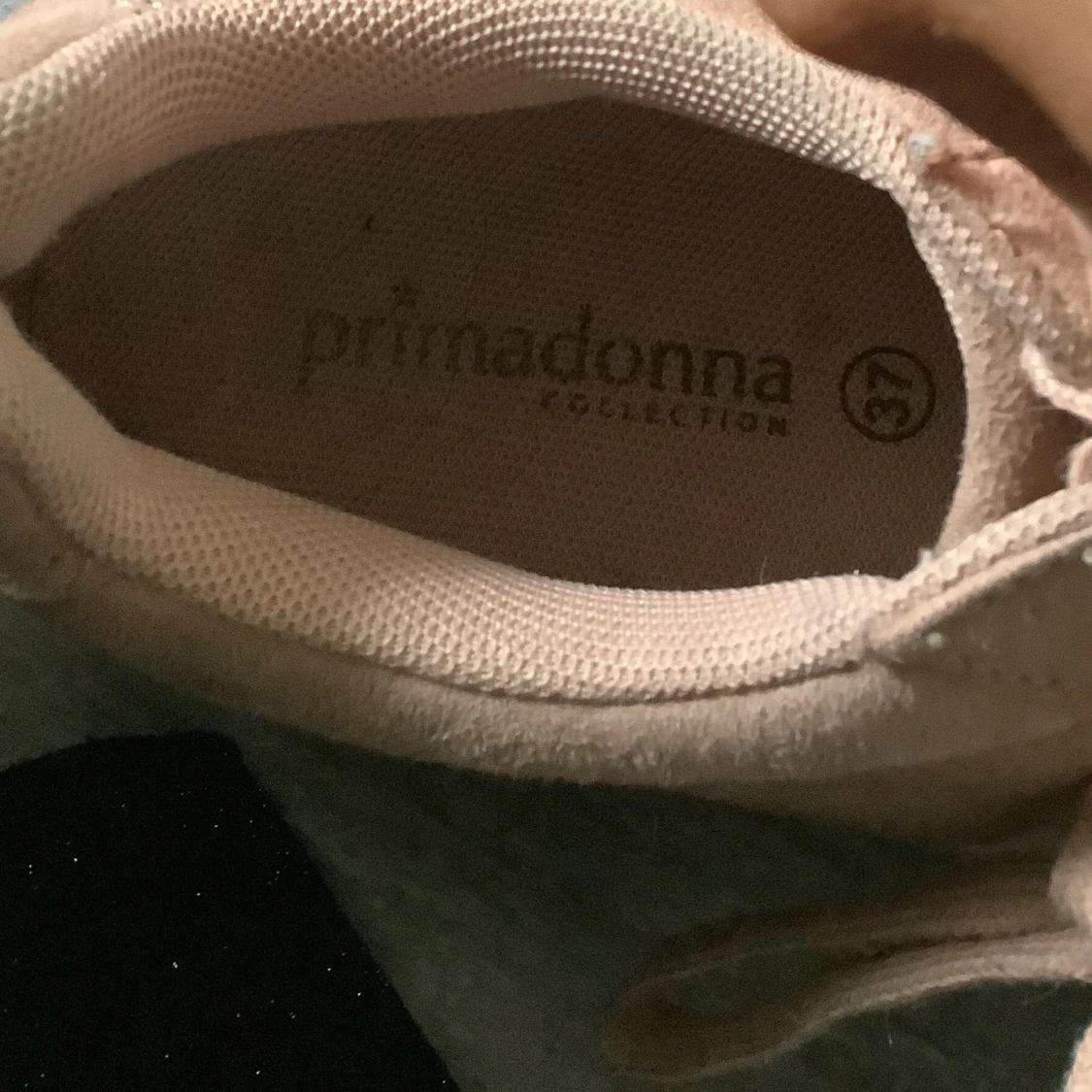 Ljusrosa plattåskor  - 90