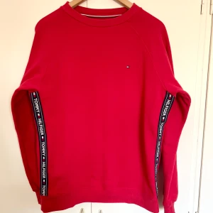 Tommy Hilfiger Sweatshirt Storlek L Herr - Mycket fint skick