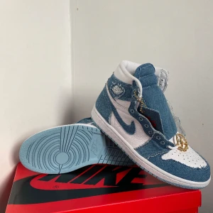 Jordan 1 High OG Denim - Jordan 1 OG High | Storlek: 39 | Helt nya med Box och Kvitto