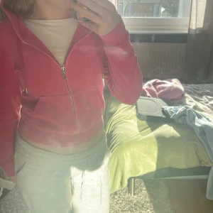 Rosa juicy - Andvänd 2-4 gånger köpt i somras 