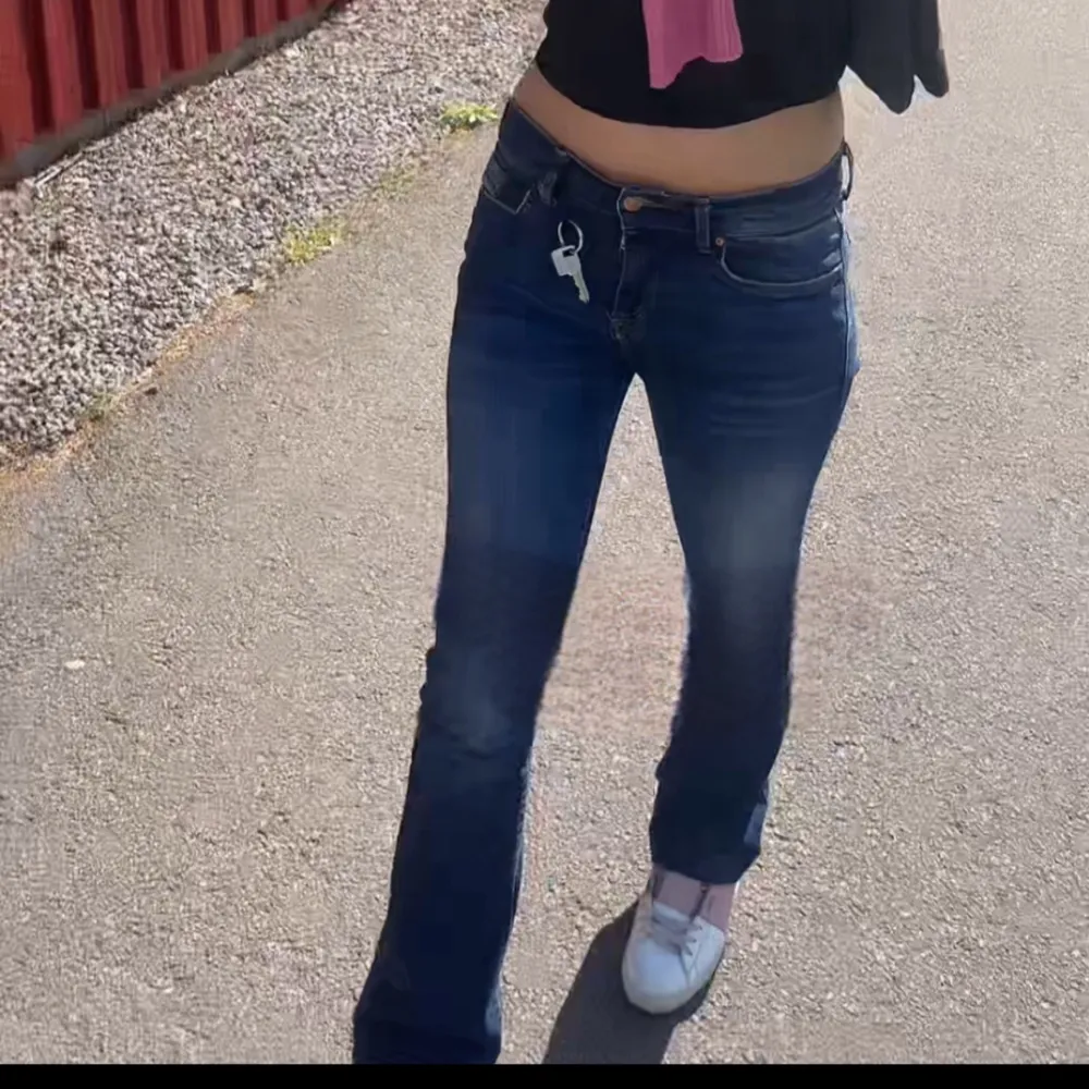 Säljer mina ltb jeans i storlek 25/30💖 bra skick o inga defekter🥰 nypris runt 900💖 300 +frakt💖. Jeans & Byxor.